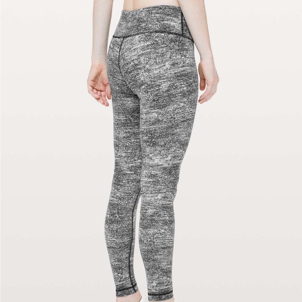 Lululemon Wunder Under High-Rise Tight 28"
ColourRush Jacquard Black White
